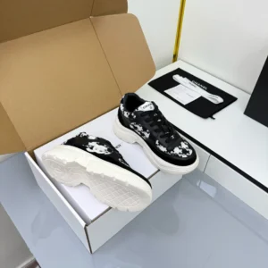 CHANEL SNEAKERS – CNS013