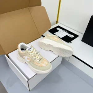 CHANEL SNEAKERS – CNS015