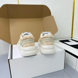 CHANEL SNEAKERS – CNS015
