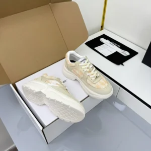 CHANEL SNEAKERS – CNS015