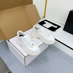 CHANEL SNEAKERS – CNS017
