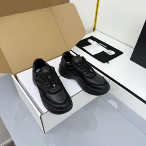 CHANEL SNEAKERS – CNS018