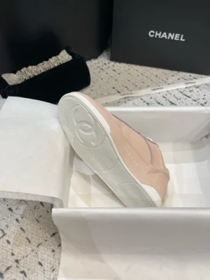 CHANEL SNEAKERS – CNS024