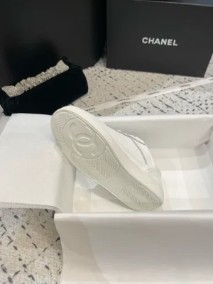 CHANEL SNEAKERS – CNS025