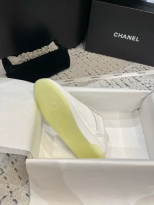 CHANEL SNEAKERS – CNS029