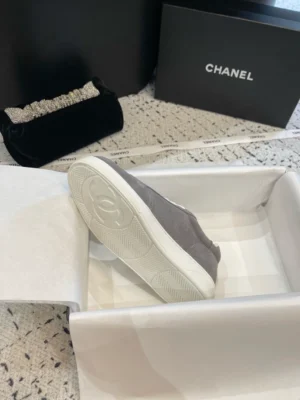 CHANEL SNEAKERS – CNS030