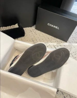 CHANEL SNEAKERS – CNS035