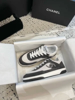 CHANEL SNEAKERS – CNS036