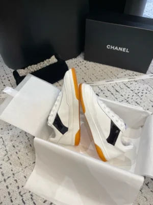CHANEL SNEAKERS – CNS038