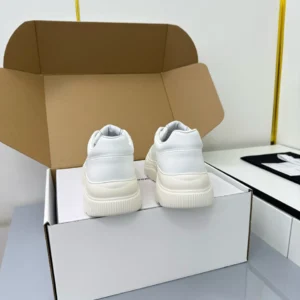 CHANEL SNEAKERS – CNS002