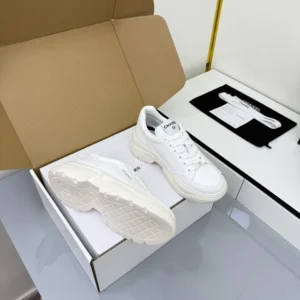 CHANEL SNEAKERS – CNS002