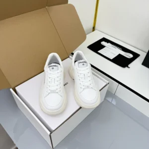 CHANEL SNEAKERS – CNS002