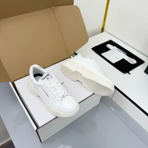 CHANEL SNEAKERS – CNS002