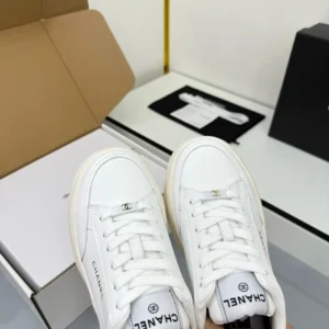 CHANEL SNEAKERS – CNS002