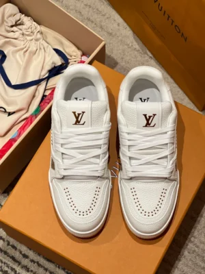 LOUIS VUITTON TRAINER SNEAKERS – LSVT426