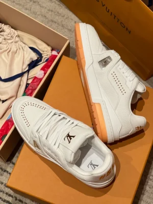 LOUIS VUITTON TRAINER SNEAKERS – LSVT426
