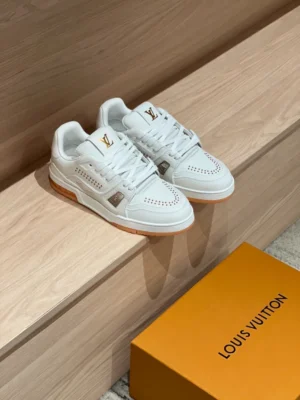LOUIS VUITTON TRAINER SNEAKERS – LSVT426