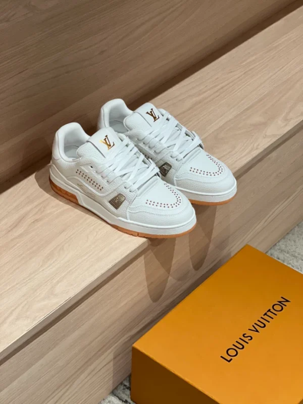 LOUIS VUITTON TRAINER SNEAKERS – LSVT426