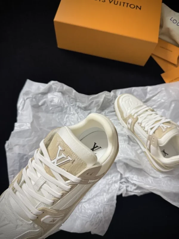 LOUIS VUITTON TRAINER SNEAKERS – LSVT428