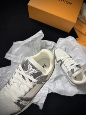 LOUIS VUITTON TRAINER SNEAKERS – LSVT429