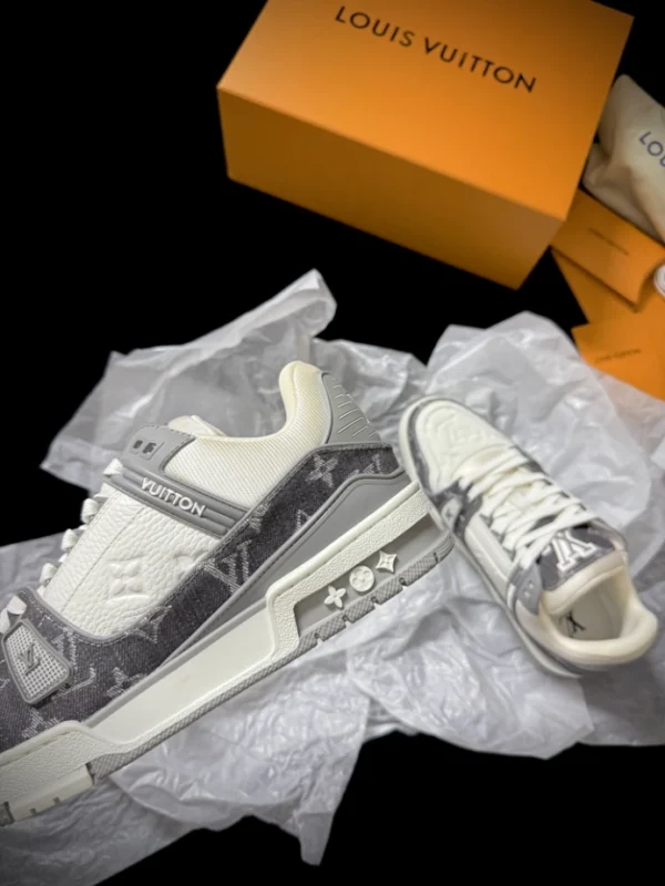 LOUIS VUITTON TRAINER SNEAKERS – LSVT429