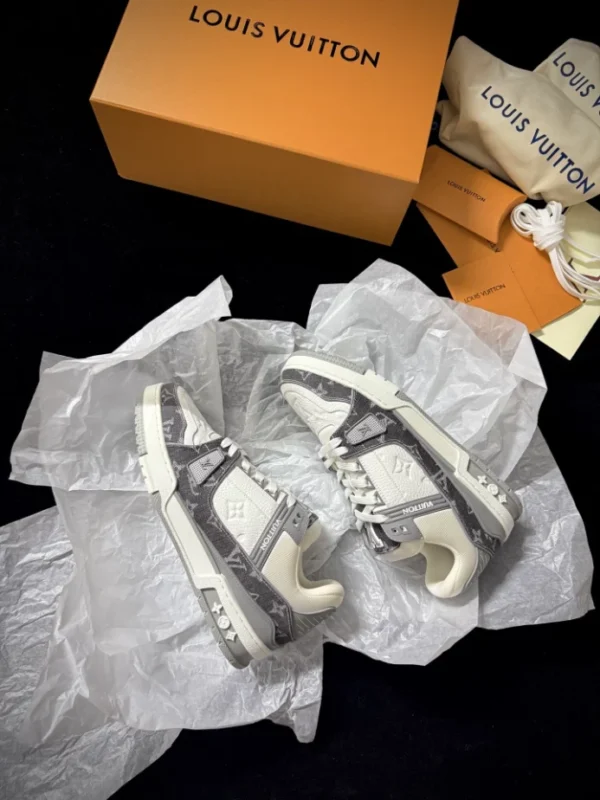 LOUIS VUITTON TRAINER SNEAKERS – LSVT429