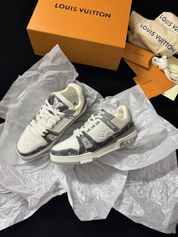 LOUIS VUITTON TRAINER SNEAKERS – LSVT429