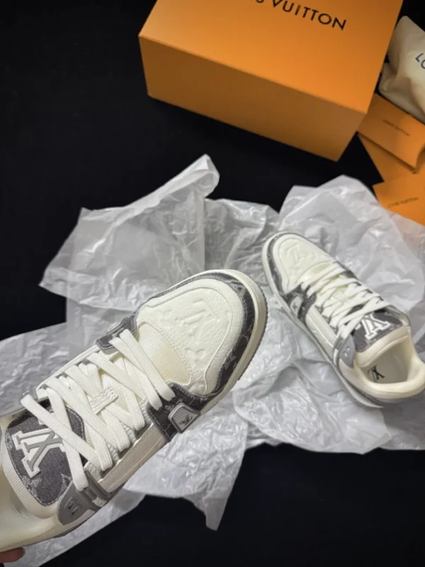 LOUIS VUITTON TRAINER SNEAKERS – LSVT429