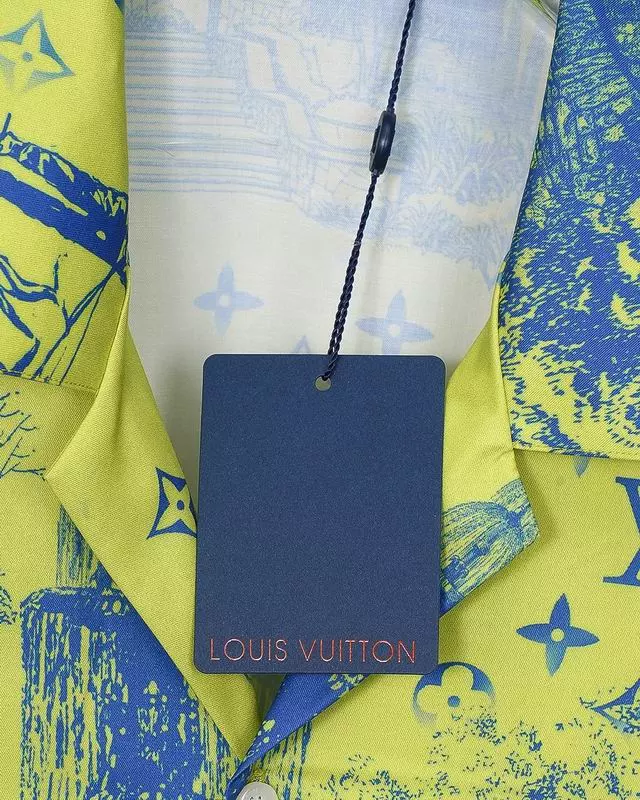 LV Printed Short-Sleeved Silk Shirt - LVS038