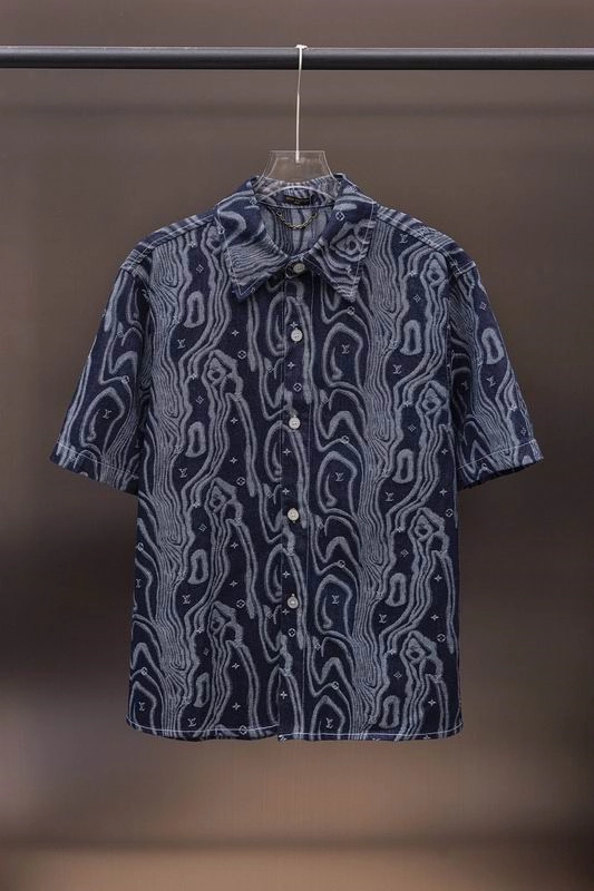 LV Short-Sleeved Shirt - LVS040