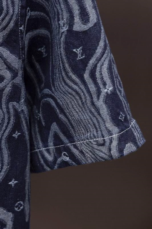 LV Short-Sleeved Shirt - LVS040