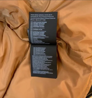 Prada Black Cropped Re-nylon Down Jacket - PC008